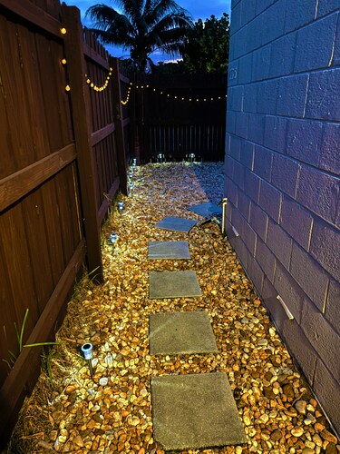 Cottage  in West Palm Beach with Wi-Fi, AC, workspace, completely private yard