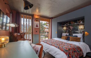 4 Schlafzimmer, Schreibtisch, Bügeleisen/Bügelbrett, kostenloses WLAN