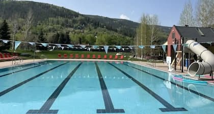 Modernized Beautiful Private 3BR Vail Home!