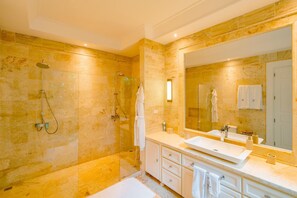 Dusche, Haartrockner