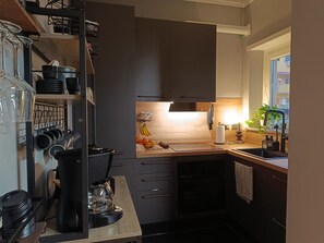 Full-sized fridge, microwave, oven, stovetop - Trastevere Noir (Rome)