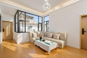 Ảnh chưa phân loại, 5 trong số 10 ảnh, nút
