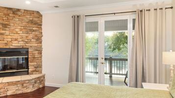 5 bedrooms, free WiFi, bed sheets