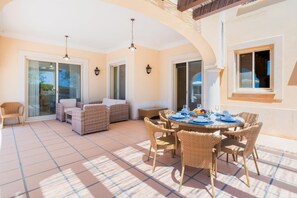 Villa | 4 dormitorios