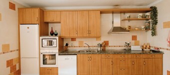 Country House 'El Cañico' with Mountain View, Private Terrace and Wi-Fi