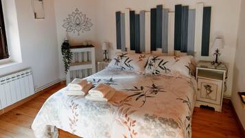 5 bedrooms, free WiFi, bed sheets