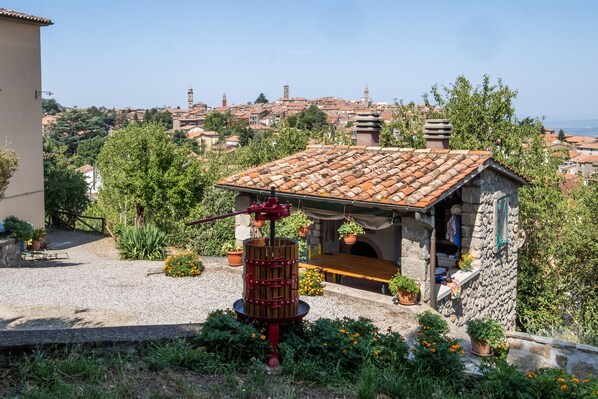 Property grounds - Room 'Ginepro' with Shared Terrace, Shared Garden and Wi-Fi (Castel del Piano)