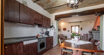 Room 'Castagno' with Private Terrace, Shared Garden and Wi-Fi