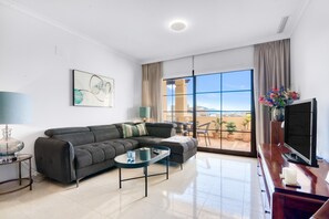 TV - Apartment 'Gadea 11-2' with Sea View, Wi-Fi and Air Conditioning (Altea)
