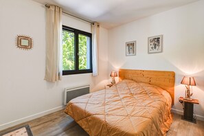 2 Schlafzimmer, Bügeleisen/Bügelbrett, kostenloses WLAN, Bettwäsche