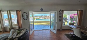 Interior - Exclusive private home with 180° ocean view (Ensenada)