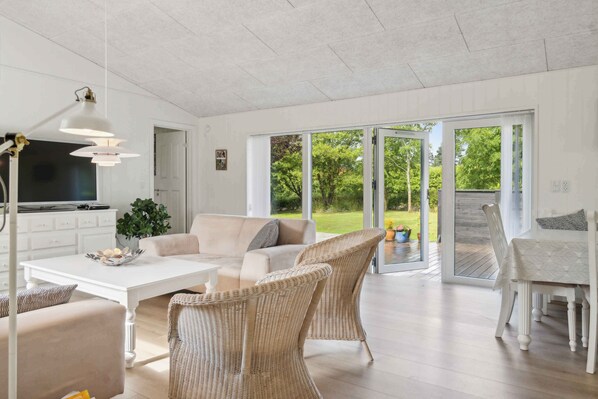 Stereo - Lovely summer house close to Stillinge Beach. (Slagelse)