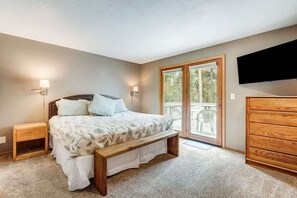 3 bedrooms, iron/ironing board, free WiFi, bed sheets - Vacation Home in Sunriver-Close to Mount Bachelor (Bend)