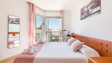 1 dormitorio, tabla de planchar con plancha, wifi gratis y ropa de cama