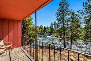 Terrace/patio - "Creative Licenses" - Riverfront Luxury In Downtown Bend. Pool and Hot Tub. (Bend)