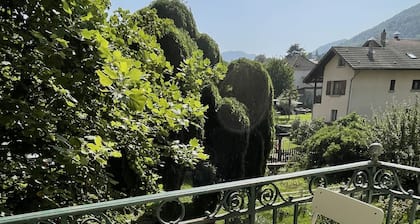 Ferienwohnung 'Villa Isabelle' mit Bergblick, privater Terrasse und Wi-Fi