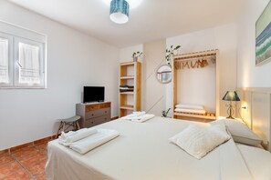 2 bedrooms, free WiFi, bed sheets