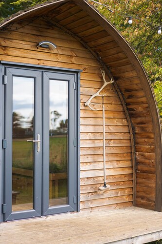 Ensuite Glamping Cabin with Swedish Wood Fired Tub