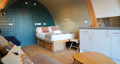 Accessible Large Wooden Cabin with Hot Tub