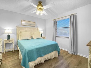 2 bedrooms, iron/ironing board, free WiFi, bed sheets