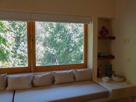 40-inch flat-screen TV with digital channels, streaming services