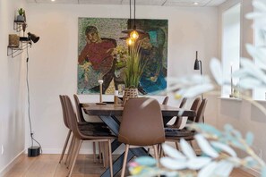 Dining - Modern house with space for relaxation (Aakirkeby)