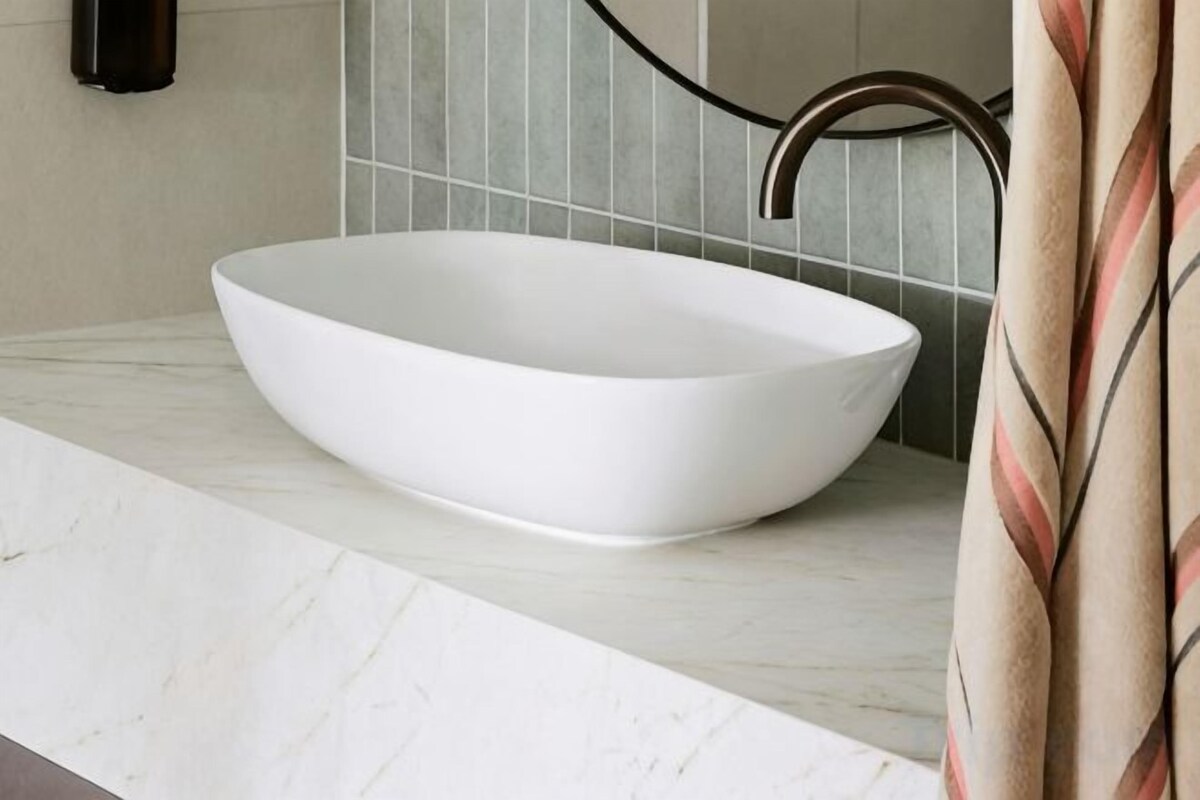 Bathroom | Free toiletries, hair dryer, bathrobes, soap
