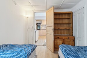 3 bedrooms, free WiFi - Cosy house near forest (Rønne)