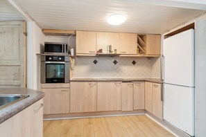 Fridge, oven, dishwasher