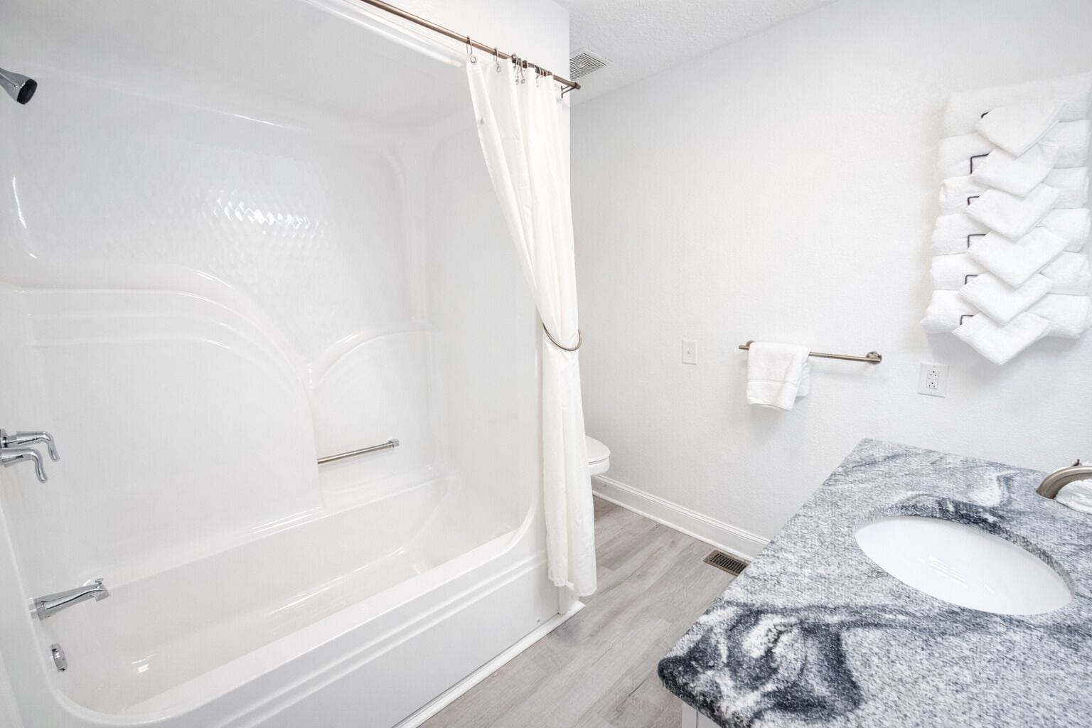 Shower, towels