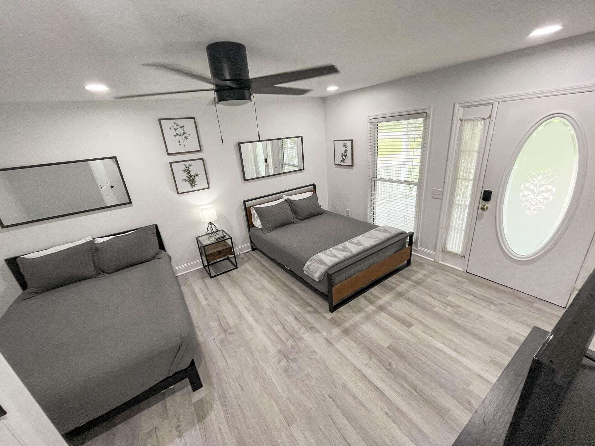 4 bedrooms, free WiFi, bed sheets, wheelchair access