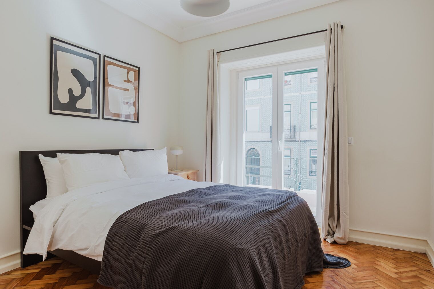 2 chambres, fer et planche à repasser, Wi-Fi, draps fournis