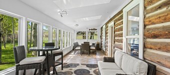 Charming log house in Snowmass with all the amenities.