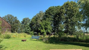 Property grounds - Spacious double room surrounded by greenery (Vetschau/Spreewald)
