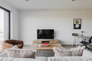 Fernseher, Stereoanlage