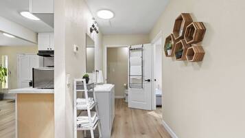 1 chambre, bureau, fer et planche à repasser, Wi-Fi gratuit