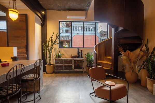 Villa, 2 camere da letto, vista città | Area soggiorno