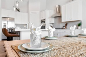 Dining - Lux Home |Heated Pool|Spa|Golf Sim|Bball Court (Cave Creek)