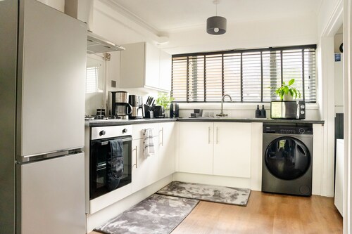 Luxury one bed flat in Greenwich / Charlton 