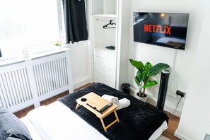 1 chambre, fer et planche à repasser, Wi-Fi gratuit, draps fournis