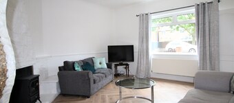 Whitley Bay House Sleeps 6 with Garden