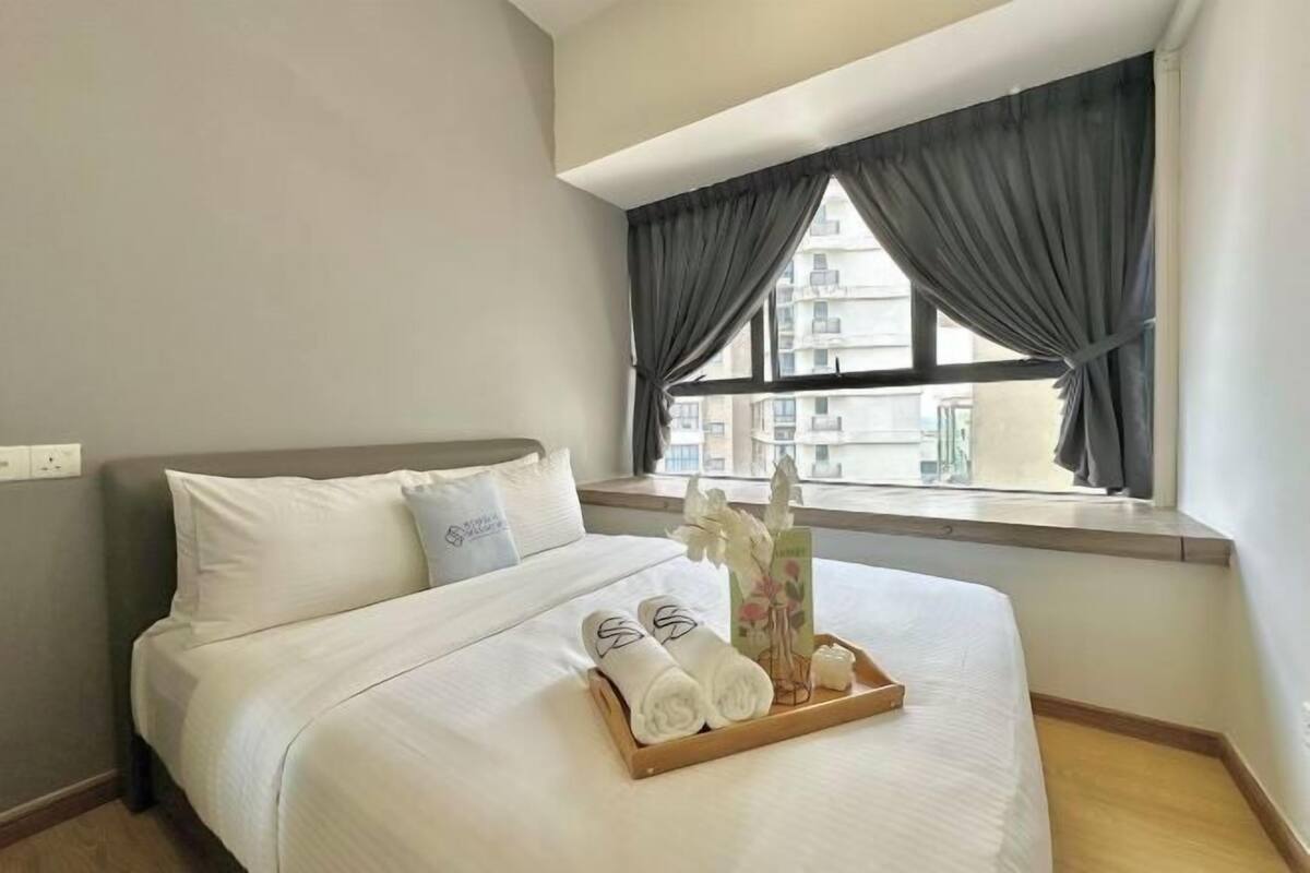 3 bedrooms, iron/ironing board, free WiFi, bed sheets