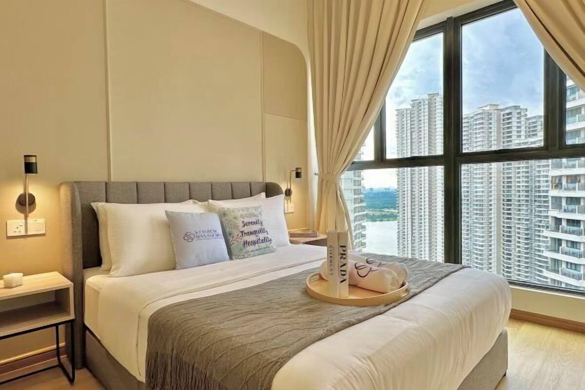 3 bedrooms, iron/ironing board, free WiFi, bed sheets