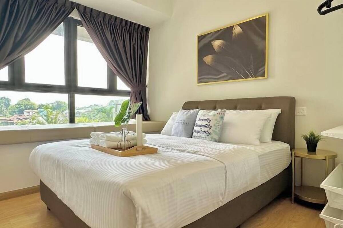 3 bedrooms, iron/ironing board, free WiFi, bed sheets