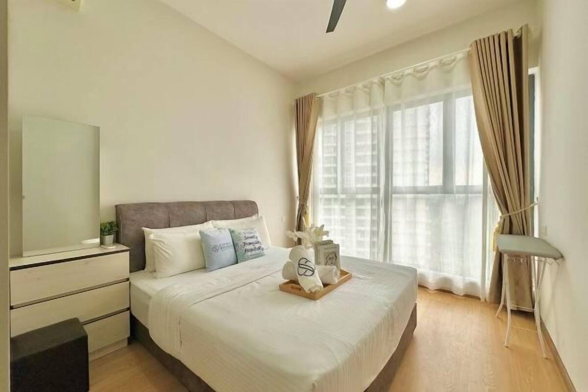 3 bedrooms, iron/ironing board, free WiFi, bed sheets