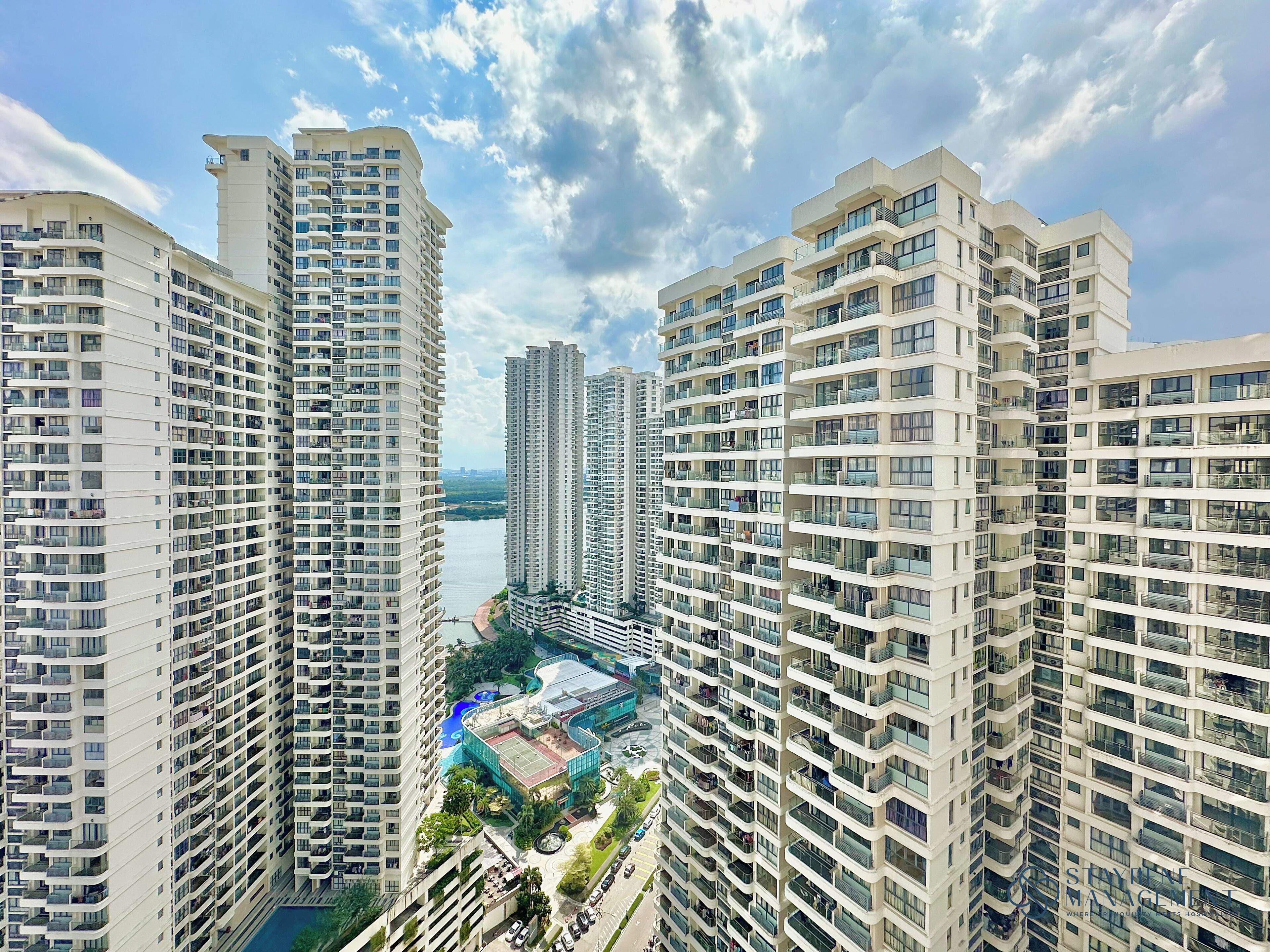 Apartamento design, várias camas, para não fumantes | Vista da sacada