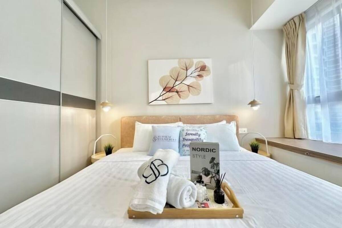 3 bedrooms, iron/ironing board, free WiFi, bed sheets