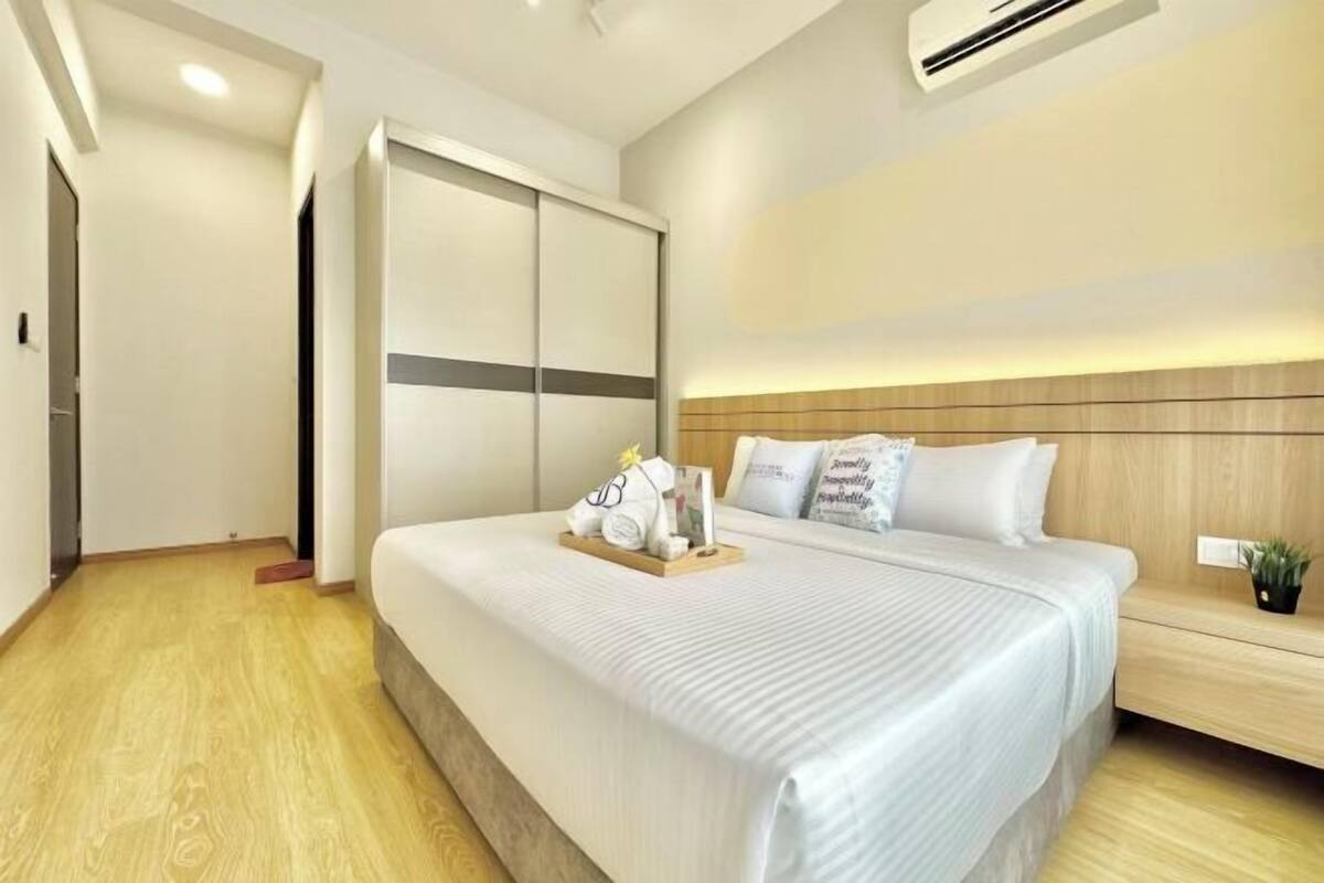 3 bedrooms, iron/ironing board, free WiFi, bed sheets