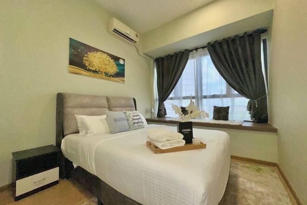 3 bedrooms, iron/ironing board, free WiFi, bed sheets