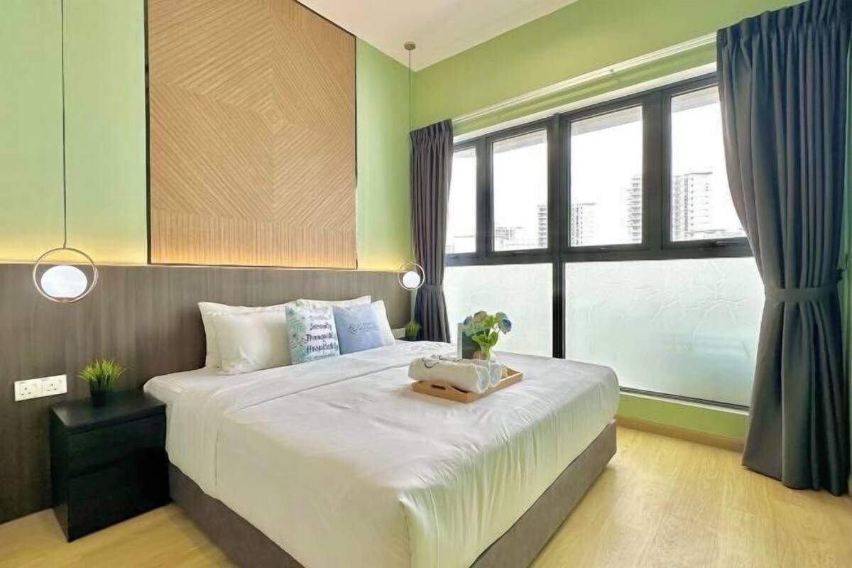 3 bedrooms, iron/ironing board, free WiFi, bed sheets